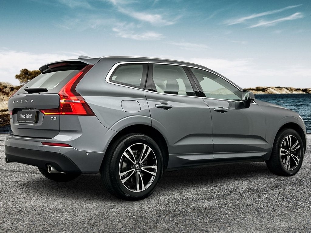 Volvo XC60 T5 253PK Momentum| Adap.Cruise| Trekhaak| Leder|, Auto's, Automaat, Gebruikt, 4 cilinders, XC60