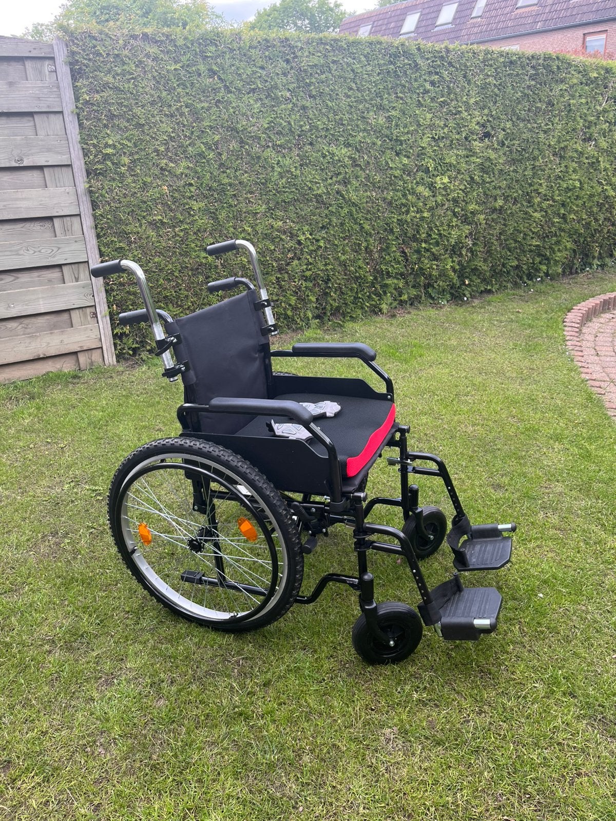 Offroad inklapbare rolstoel merk Sky met accessoires, Ophalen, Inklapbaar, Zo goed als nieuw, Duwrolstoel