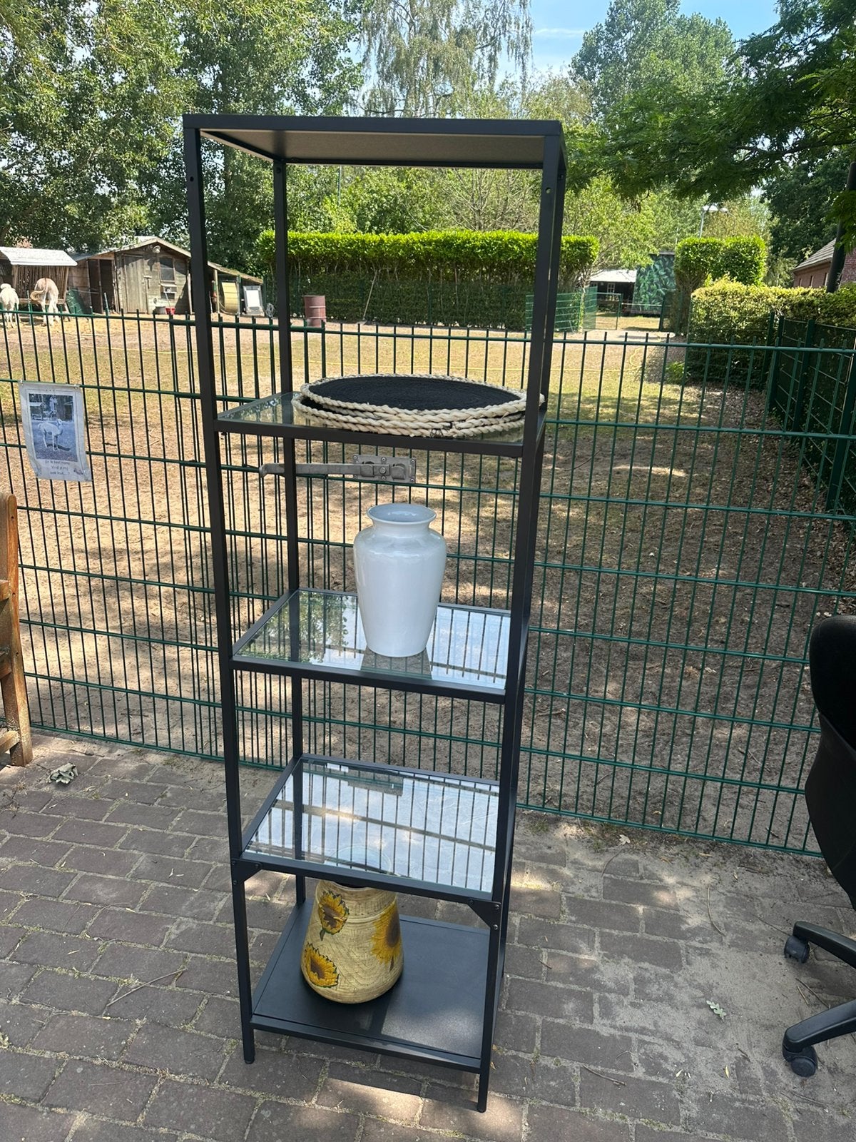 Zwarte, stalen boekenkast met glas, Huis en Inrichting, Kasten | Boekenkasten, Ophalen, 50 tot 100 cm, 150 tot 200 cm, 25 tot 50 cm
