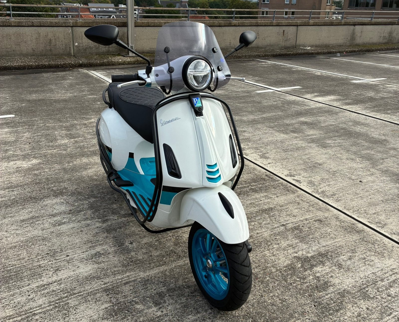 Vespa Primavera 50 Color Vibe Special 2023 Occasion Z.G.A.N., Ophalen, Overige modellen, Maximaal 45 km/u, Diezerplein Zwolle