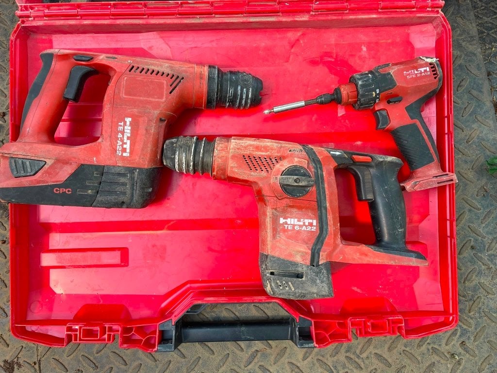 Hilti setje 10+ accu’s, Ophalen
