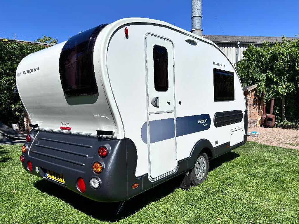 Adria Action 391LH, 2022, 2 aparte bedden, Rondzit, Ringverwarming, Particulier