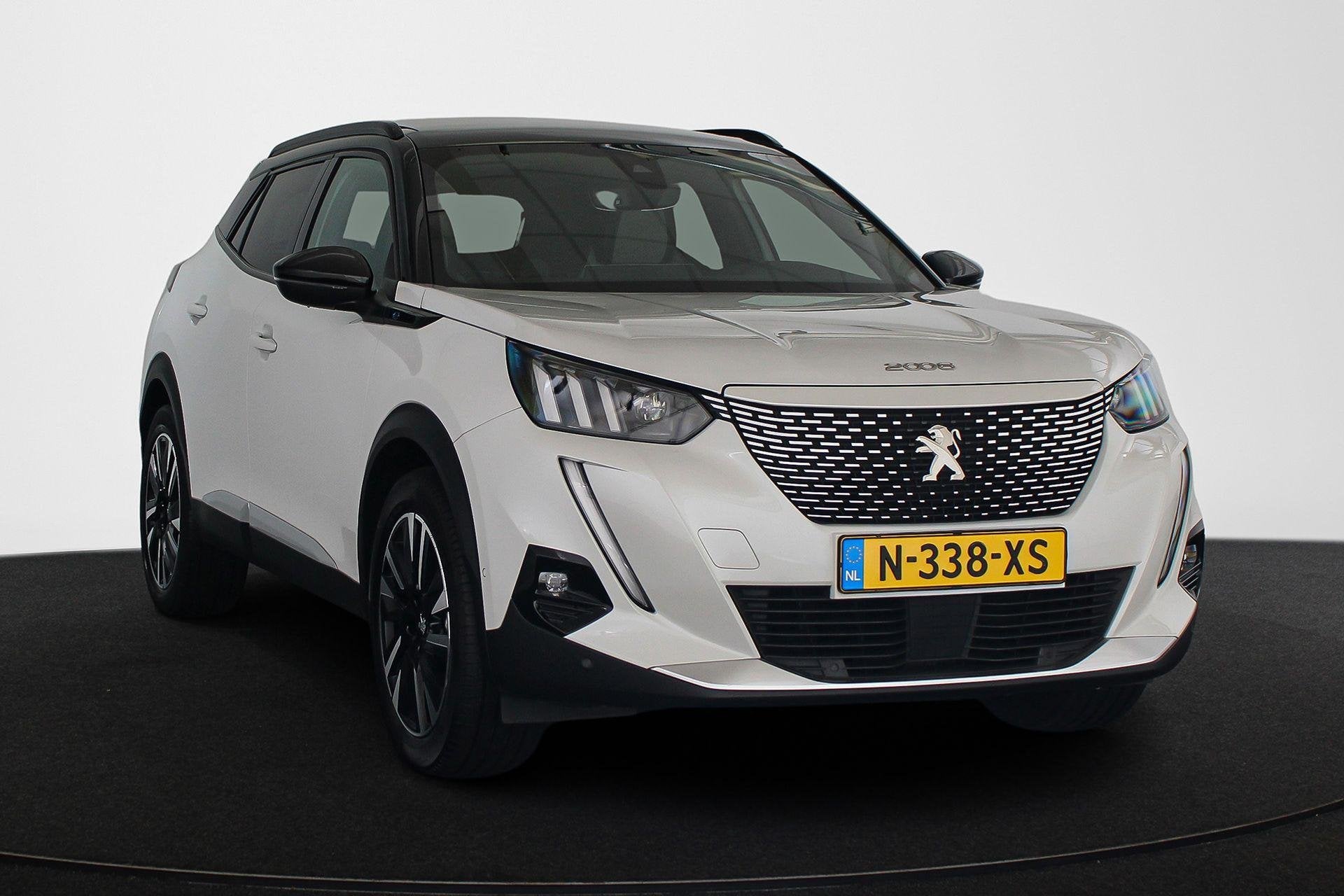 Peugeot e-2008 EV GT Pack 50 kWh Panoramadak Adaptieve Cruis, Auto's, 330 km, 136 pk, Gebruikt, 89 %
