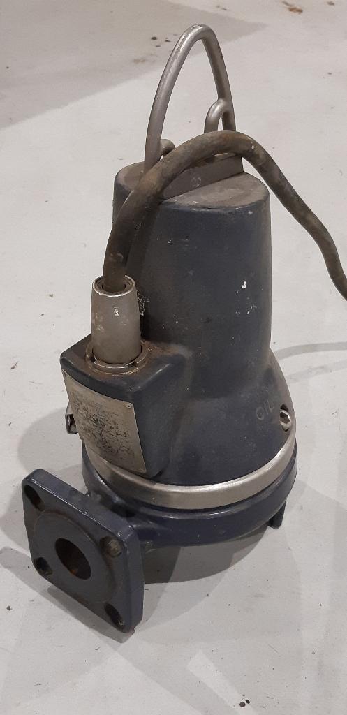 Grundfos pomp dompelpomp afvalwater  vuilwater pomp, Ophalen, Gebruikt, Elektrisch, Dompelpomp