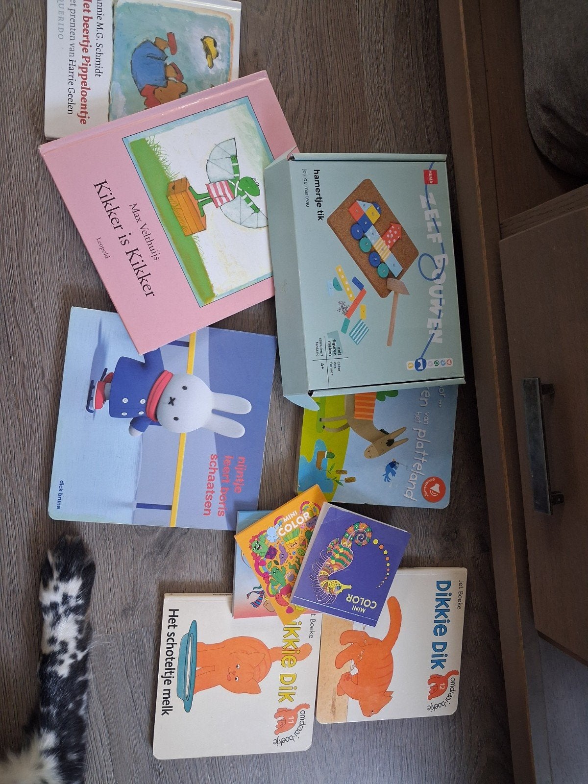Diverse kinderboeken en hamertje tik spel, Boeken, Gelezen, Fictie algemeen, Jongen of Meisje, Ophalen of Verzenden