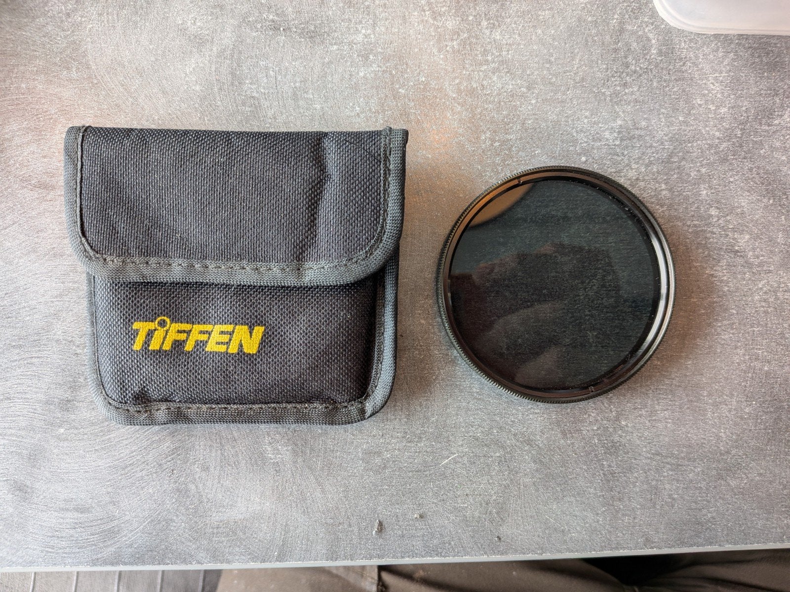 Tiffen 72mm Circulair Polarisatiefilter met etui, Audio, Tv en Foto, Overige merken, Polarisatiefilter, Gebruikt, Ophalen of Verzenden