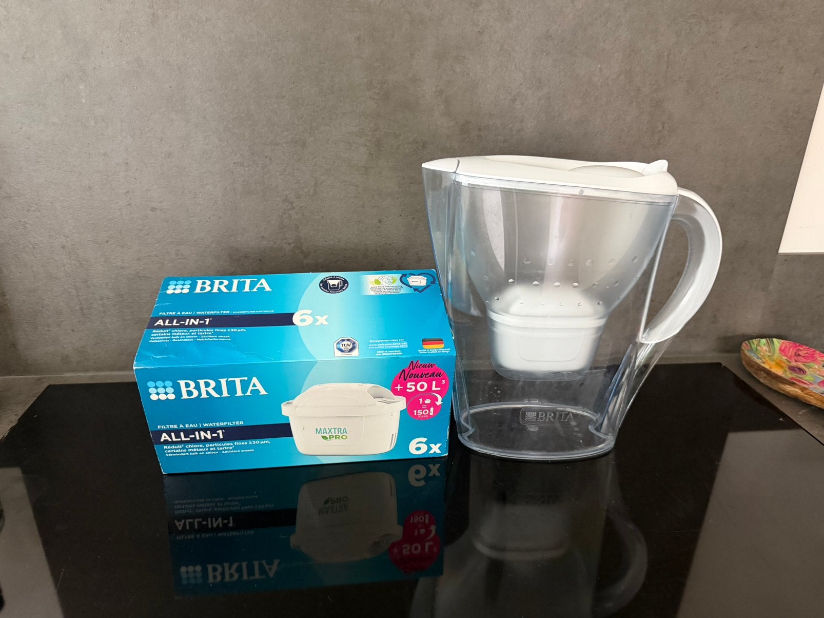 Brita Water Jug and Filters, Ophalen of Verzenden, Zo goed als nieuw, Glas, Overige stijlen