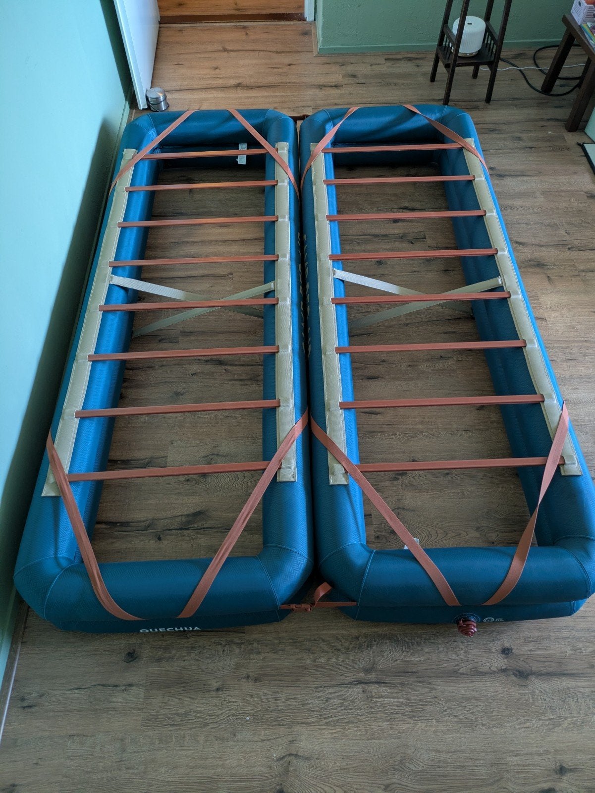 Quecha / Decathlon Veldbed Camp Bed Air opblaasbaar één pers, Caravans en Kamperen, Luchtbedden, Ophalen, Zo goed als nieuw