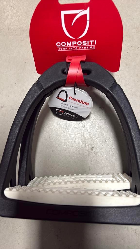 Nieuwe Composti stijgbeugels met extra gekleurde zool., Dieren en Toebehoren, Ophalen of Verzenden, Nieuw, Recreatie