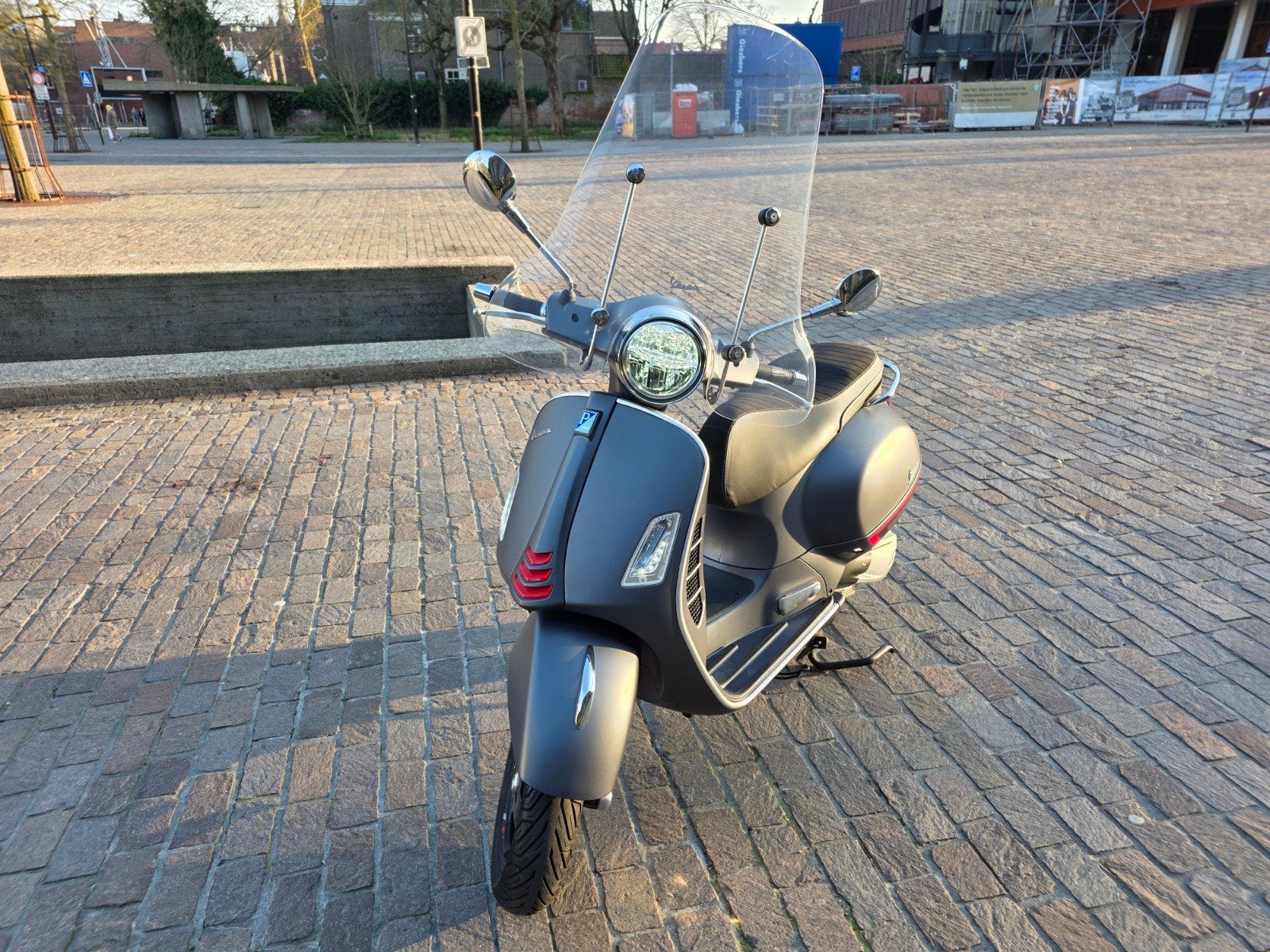 Vespa GTS 300 Super ABS/ASR  2900 km, Ophalen of Verzenden, Zo goed als nieuw, Benzine, Vespa