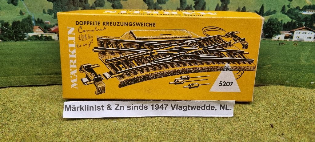 Marklin Kruiswissel 5207 compleet in doos, Wisselstroom, Analoog, Rails, Ophalen of Verzenden