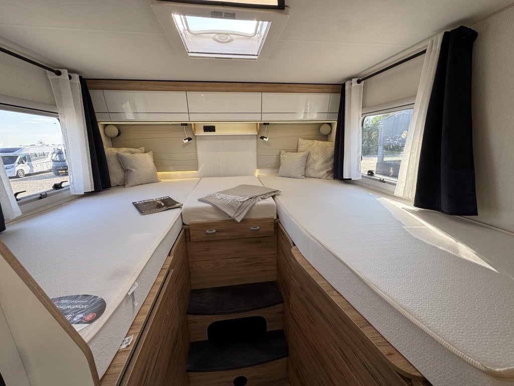Bavaria Nomade I 740 FGJ 180 PK Automaat Lithium 2024, Ringverwarming, Bedrijf, Diesel, 7 tot 8 meter