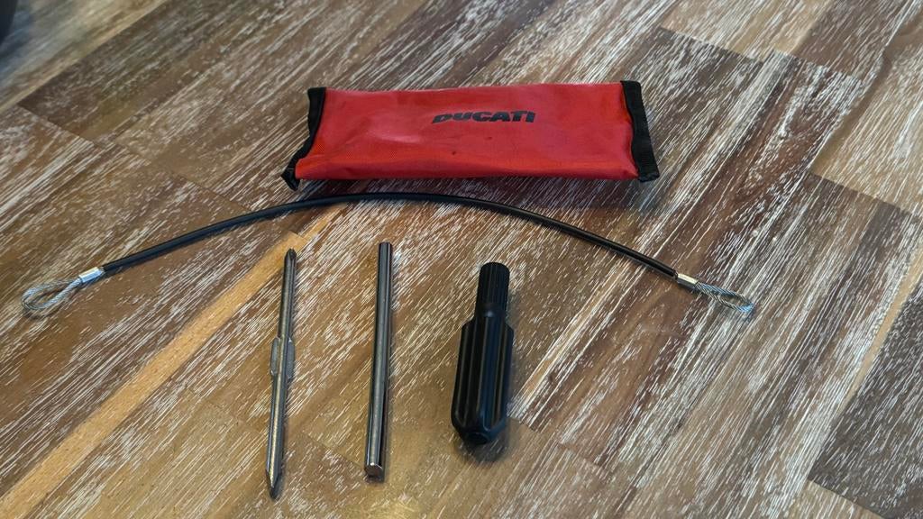 Ducati boordgereedschap, Ophalen, Gebruikt