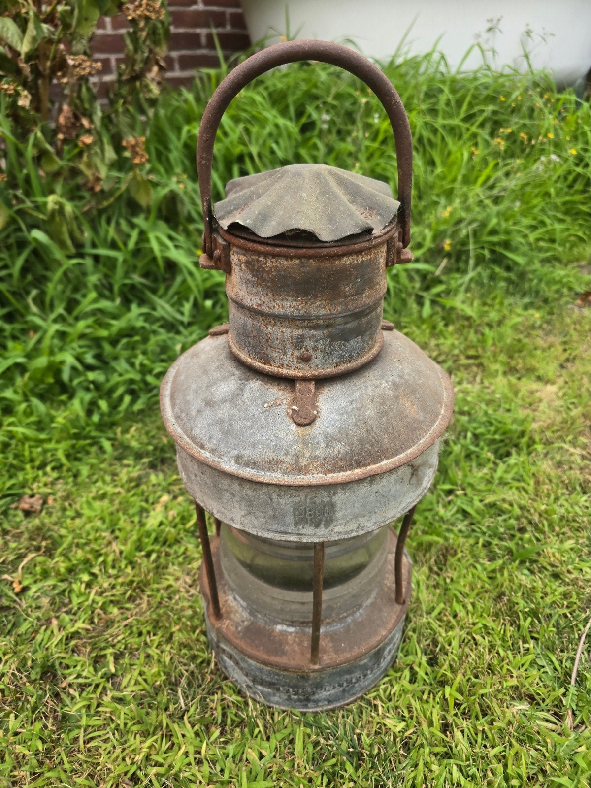 Oude scheepslamp in nette staat, Ophalen