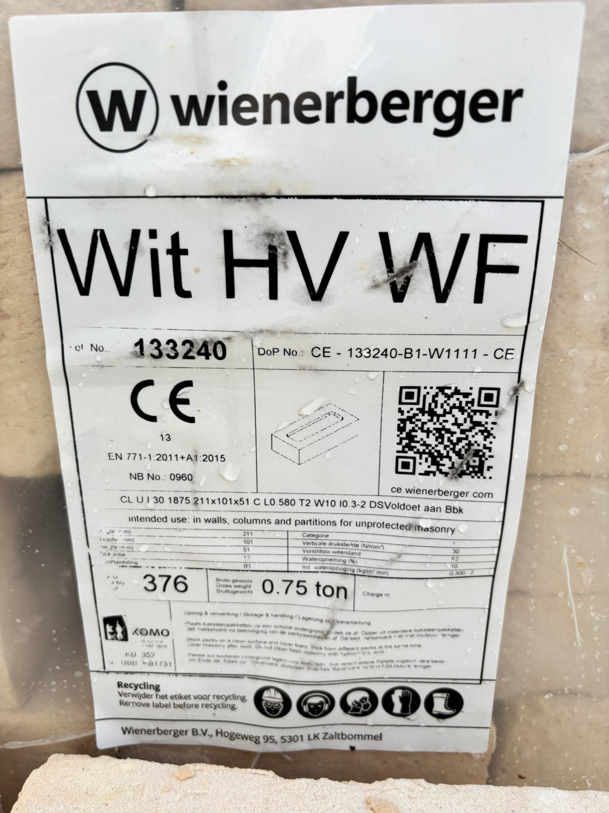 Witte gevelstenen, Ophalen, Nieuw, Bakstenen