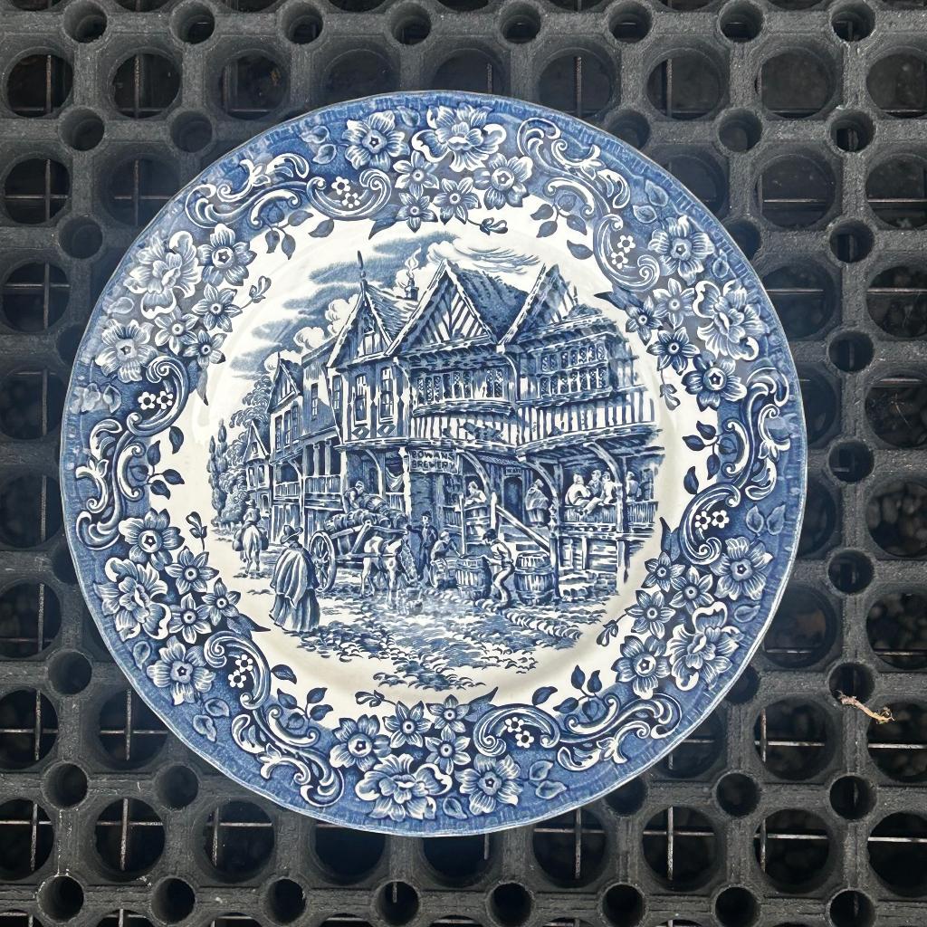 Engels bord - Royal Tudor Ware "17th Century England", Ophalen of Verzenden