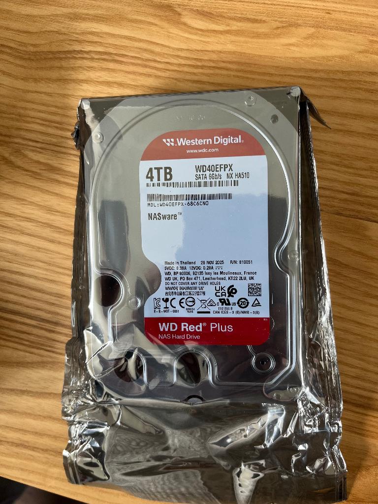 2x WD Red Plus 4TB NAS harde schijf — nieuw en geseald, Computers en Software, Harde schijven, Intern, Server, HDD, Western Digital RED