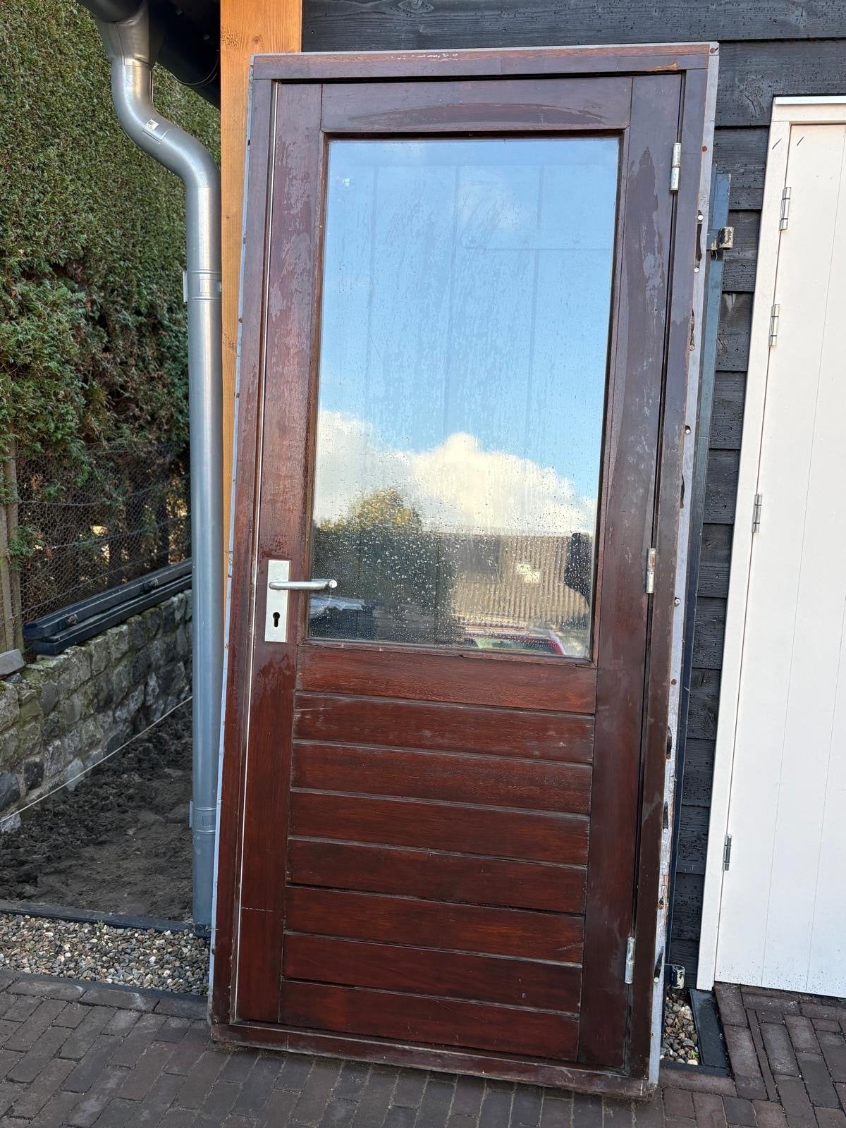 Hardhouten buitendeur met kozijn en dubbelglas., Ophalen, Gebruikt, 80 tot 100 cm, Buitendeur