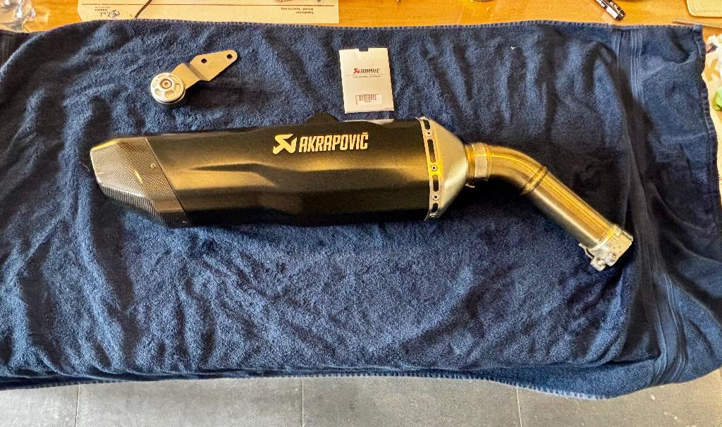 Akrapovic titanium uitlaat BMW F750/850/850 GS adventure, Motoren, Onderdelen | BMW, Ophalen of Verzenden, Gebruikt