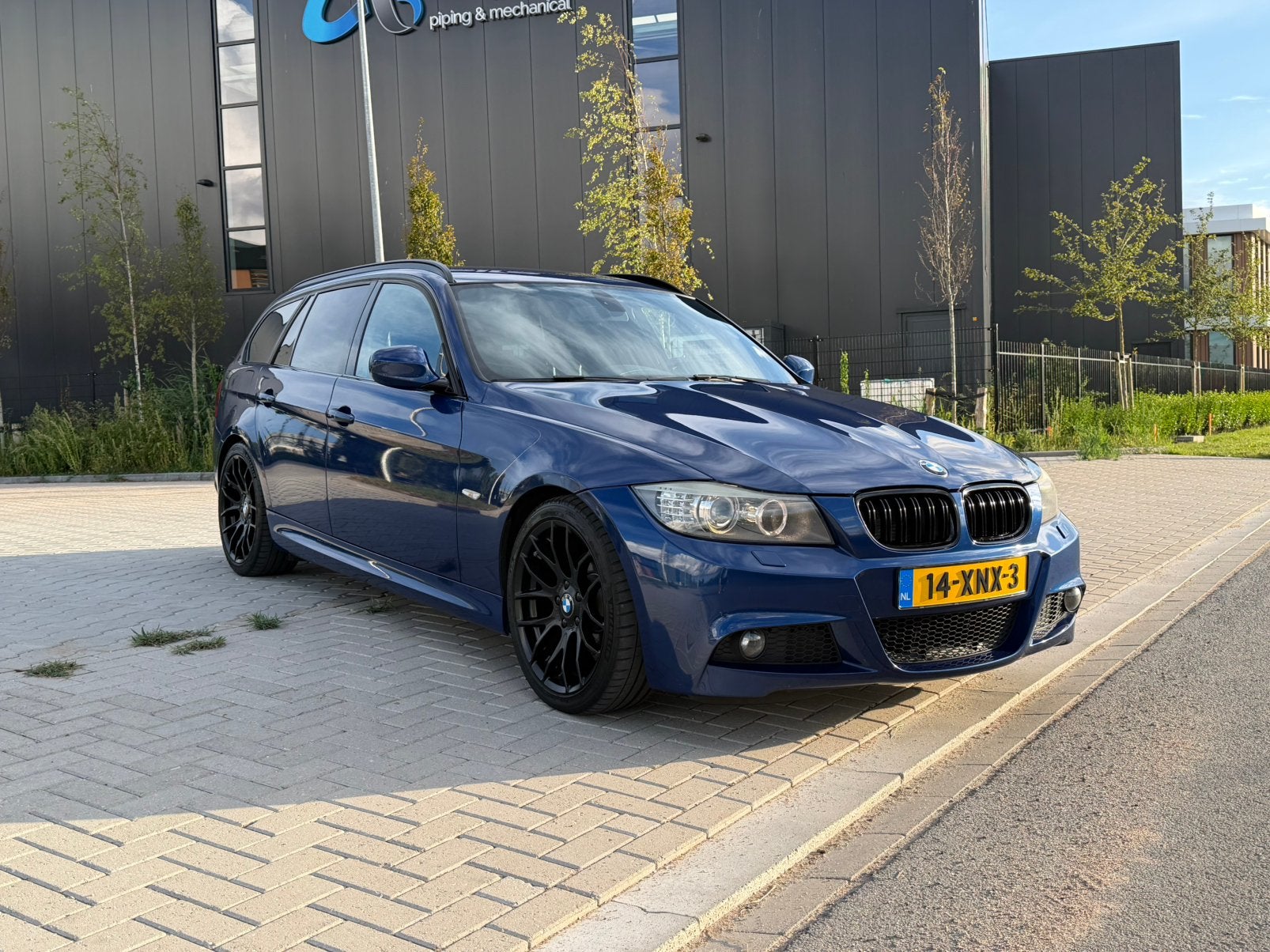 BMW 3-Serie e91 318i Touring 2012 le mans blauw zeer netjes, 4 cilinders, Blauw, Navigatiesysteem, Origineel Nederlands