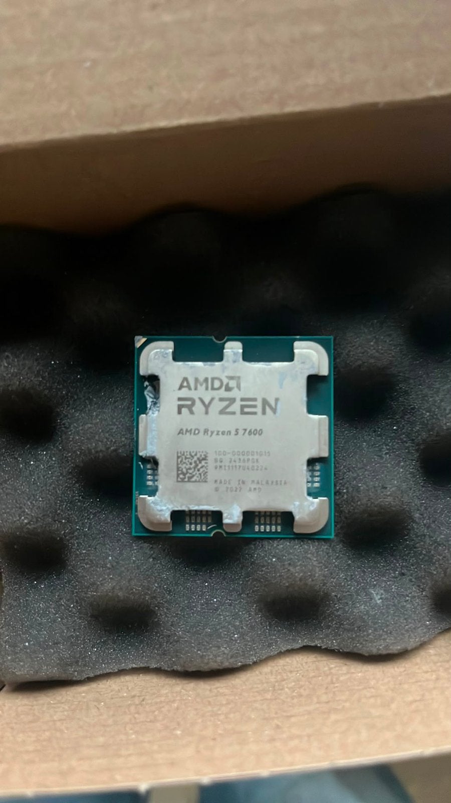 Amd ryzen 5 7600, Ophalen of Verzenden, Zo goed als nieuw, 3 tot 4 Ghz