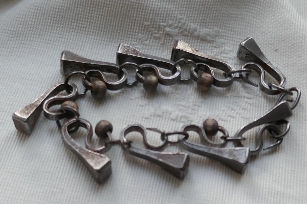 Armband met  hoefnagels, Verzenden, Zo goed als nieuw, Zilver, Staal