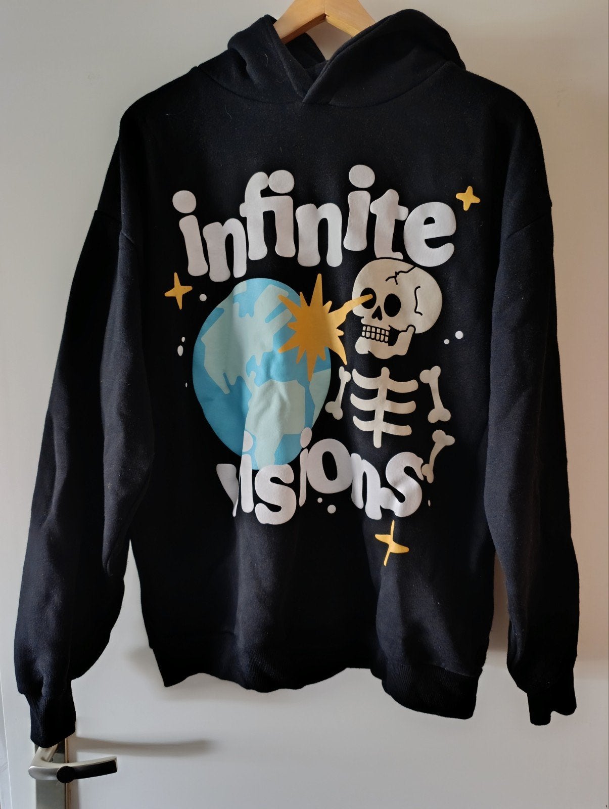FSBN Hoodie met 'Infinite Visions' print, maat M, Maat 48/50 (M), Zwart, Ophalen of Verzenden, FSBN
