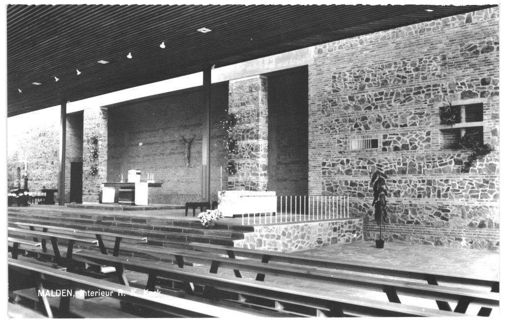 967670	Malden	Gld 1963 	Interieur RK Kerk  Wederopbouw, Ophalen of Verzenden, 1960 tot 1980, Ongelopen, Gelderland