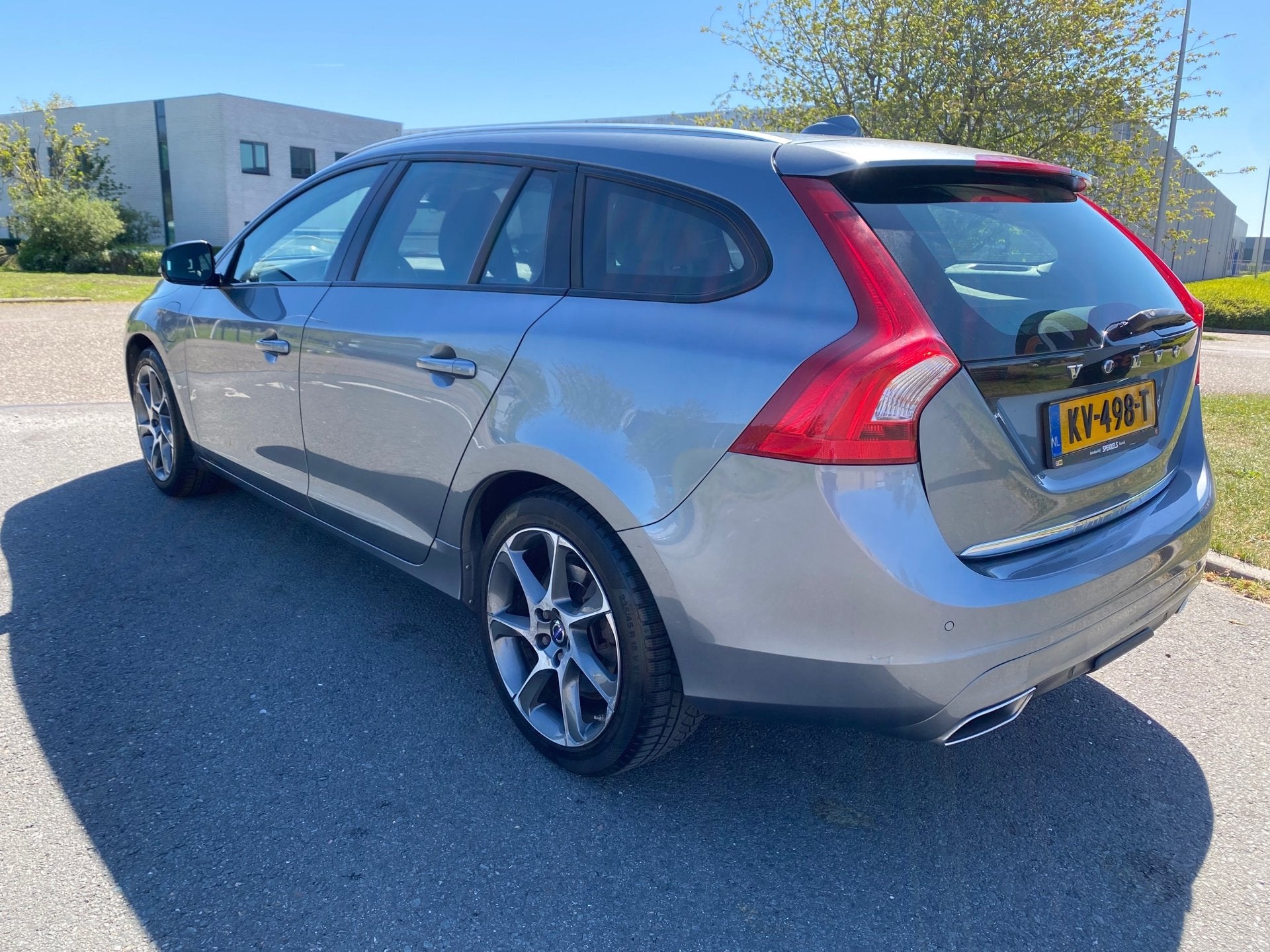 Volvo V60 2016 * 2.4 D5 Twin Engine Special Edition * APK TO, Auto's, Automaat, Euro 6, 163 pk, Vierwielaandrijving