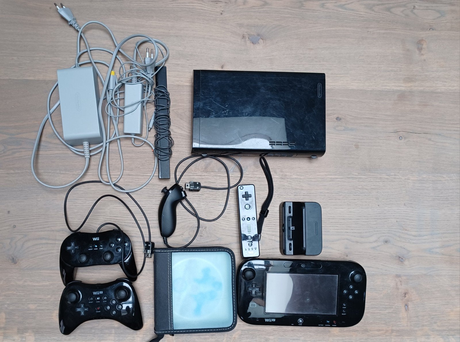 Nintendo Wii U Set + 7 Games, Avontuur en Actie, Gebruikt, Ophalen of Verzenden, Eén computer