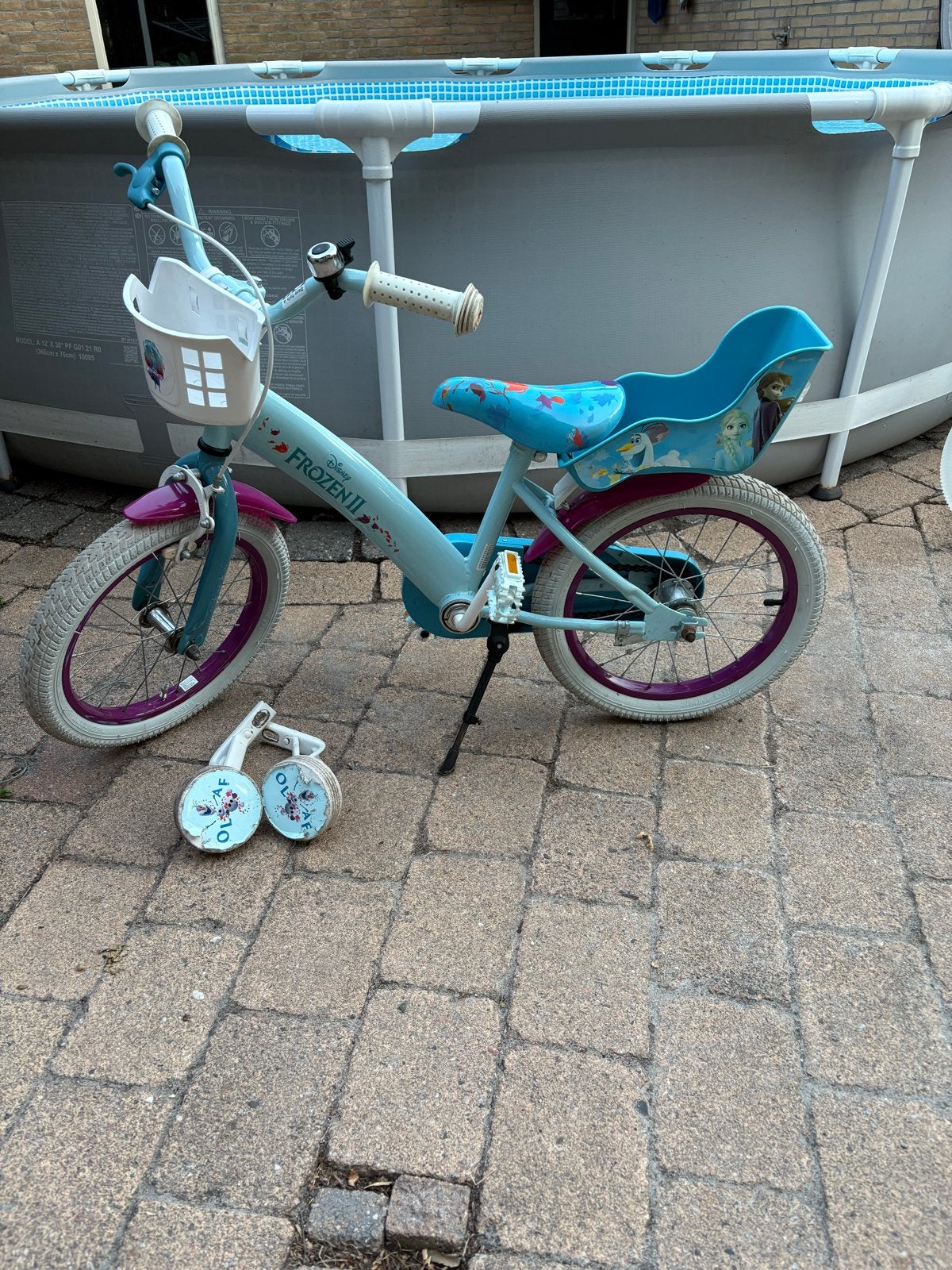 Disney Frozen kinderfiets met zijwieltjes - 16 inch, Fietsen en Brommers, Ophalen, Terugtraprem, Zijwieltjes, 16 tot 20 inch