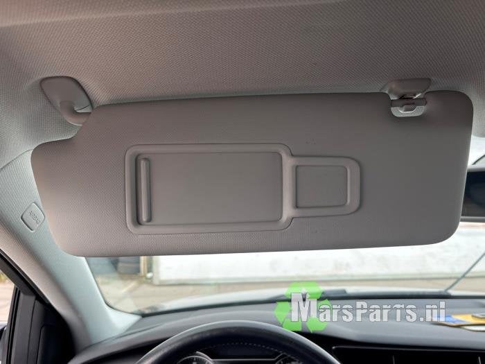 Zonneklep van een Audi A4