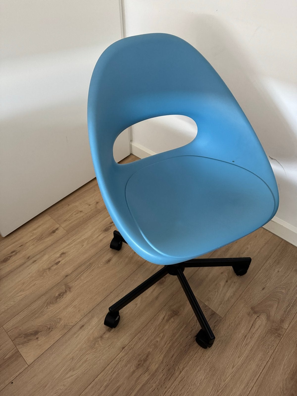 Blauwe IKEA bureaustoel - Zo goed als nieuw, Ophalen of Verzenden, Zo goed als nieuw, Blauw, Bureaustoel