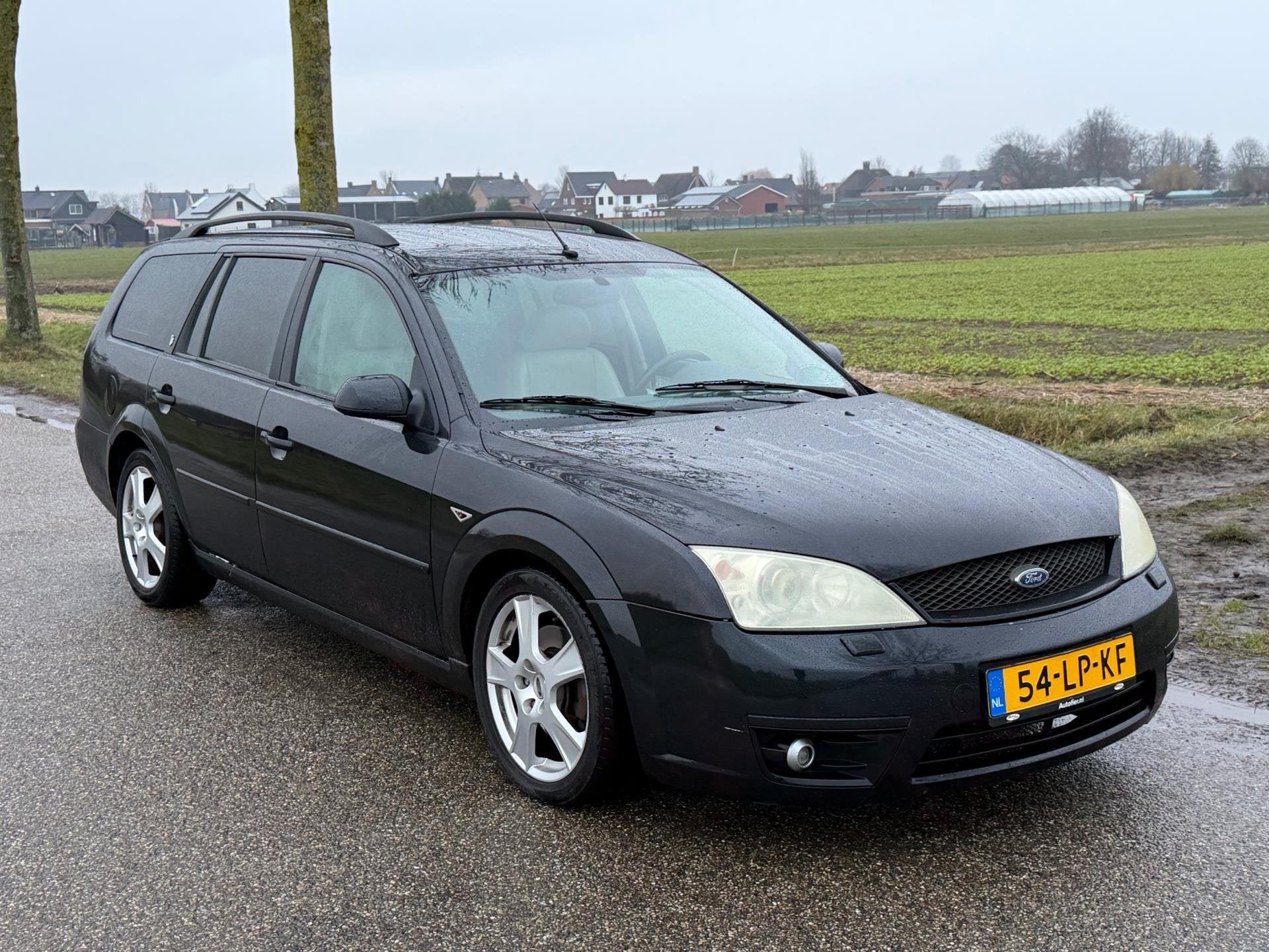 Ford Mondeo Wagon 2.5 V6 Ghia APK 07-2026 Airco NAP Leder, Beige, Zwart, 170 pk, Euro 4