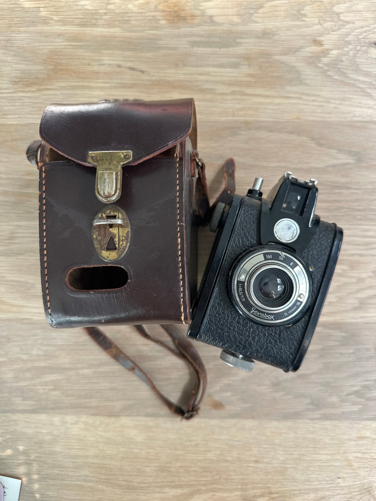 Vintage Gevabox camera met leren hoes, Ophalen of Verzenden, Niet werkend, Compact, Overige Merken