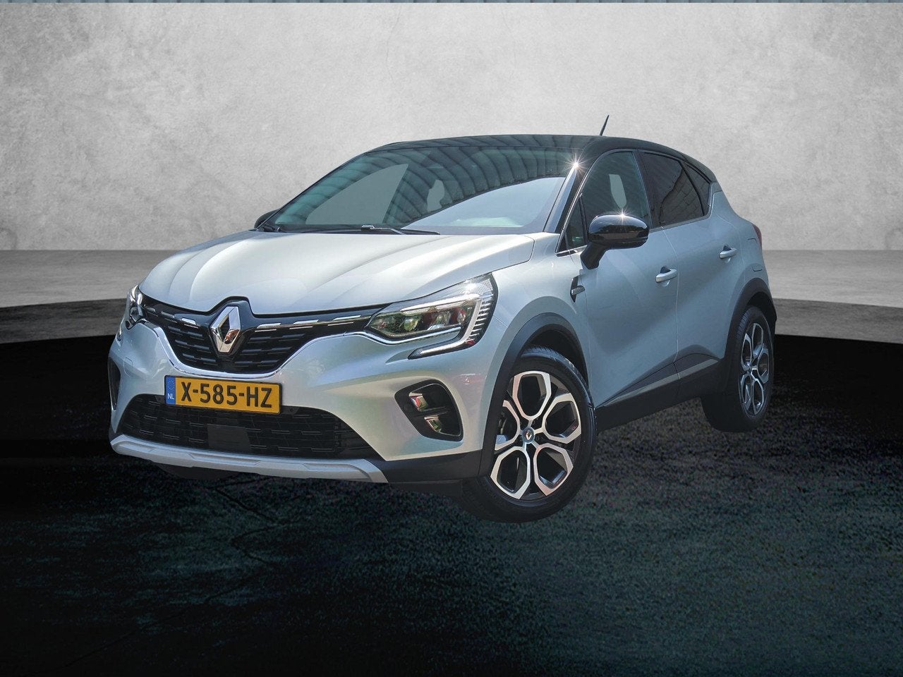 Renault Captur 1.6 E-Tech Plug-in Hybrid 160 Intens | Accu 9, Dealer onderhouden, Gebruikt, 750 kg, 4 cilinders