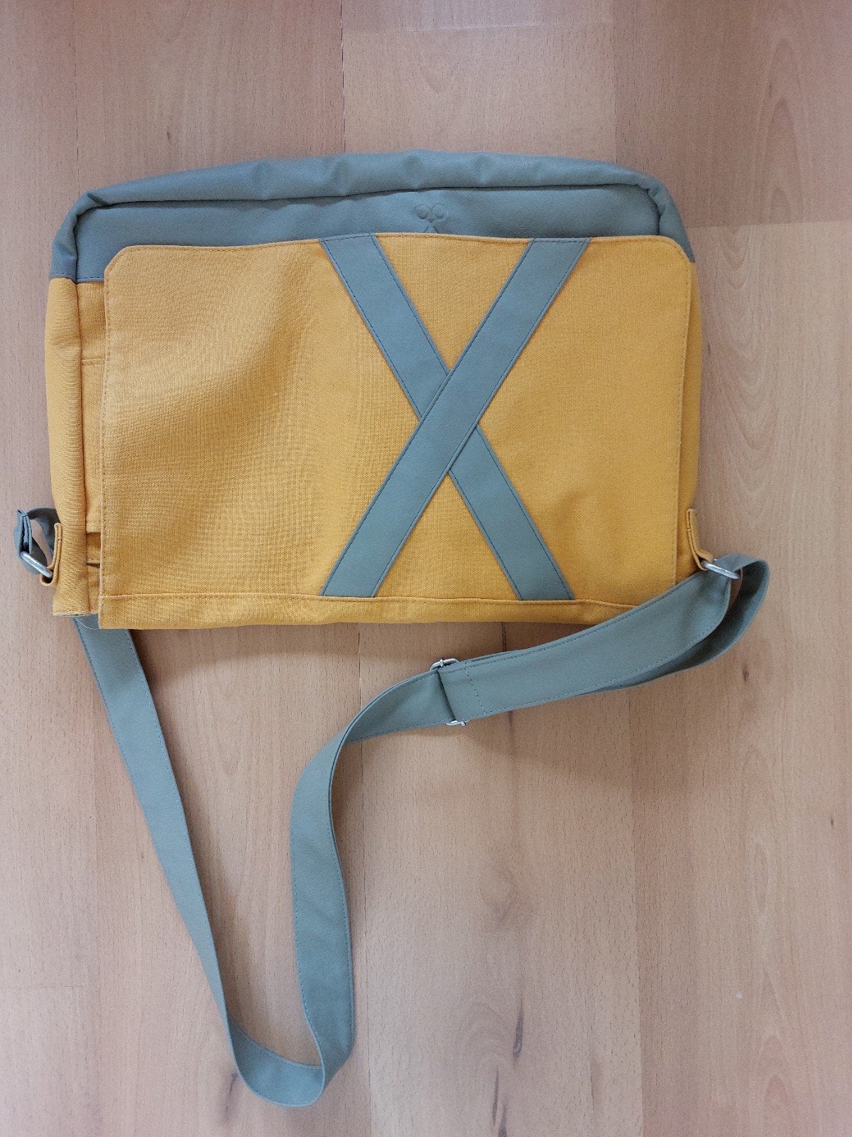 NevenD schoudertas geel/grijs - Pack Your Stories, Ophalen of Verzenden, Gebruikt, Geel, Overige merken