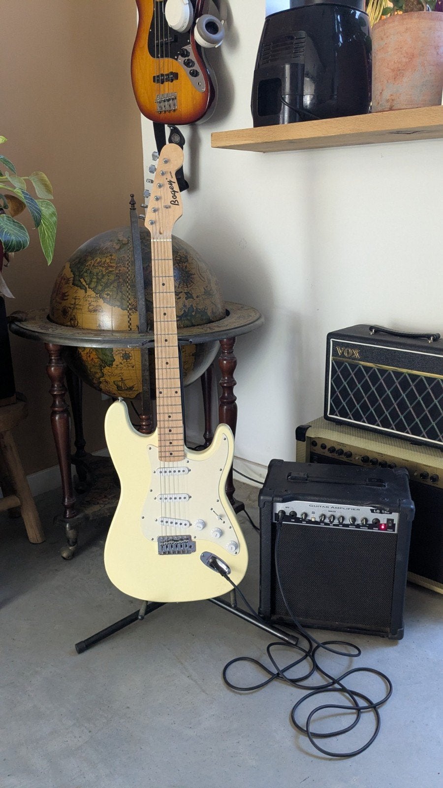Elektrische gitaar + amp + strap + Fender tas – complete set, Muziek en Instrumenten, Ophalen, Zo goed als nieuw, Elektrisch, 6-snarig
