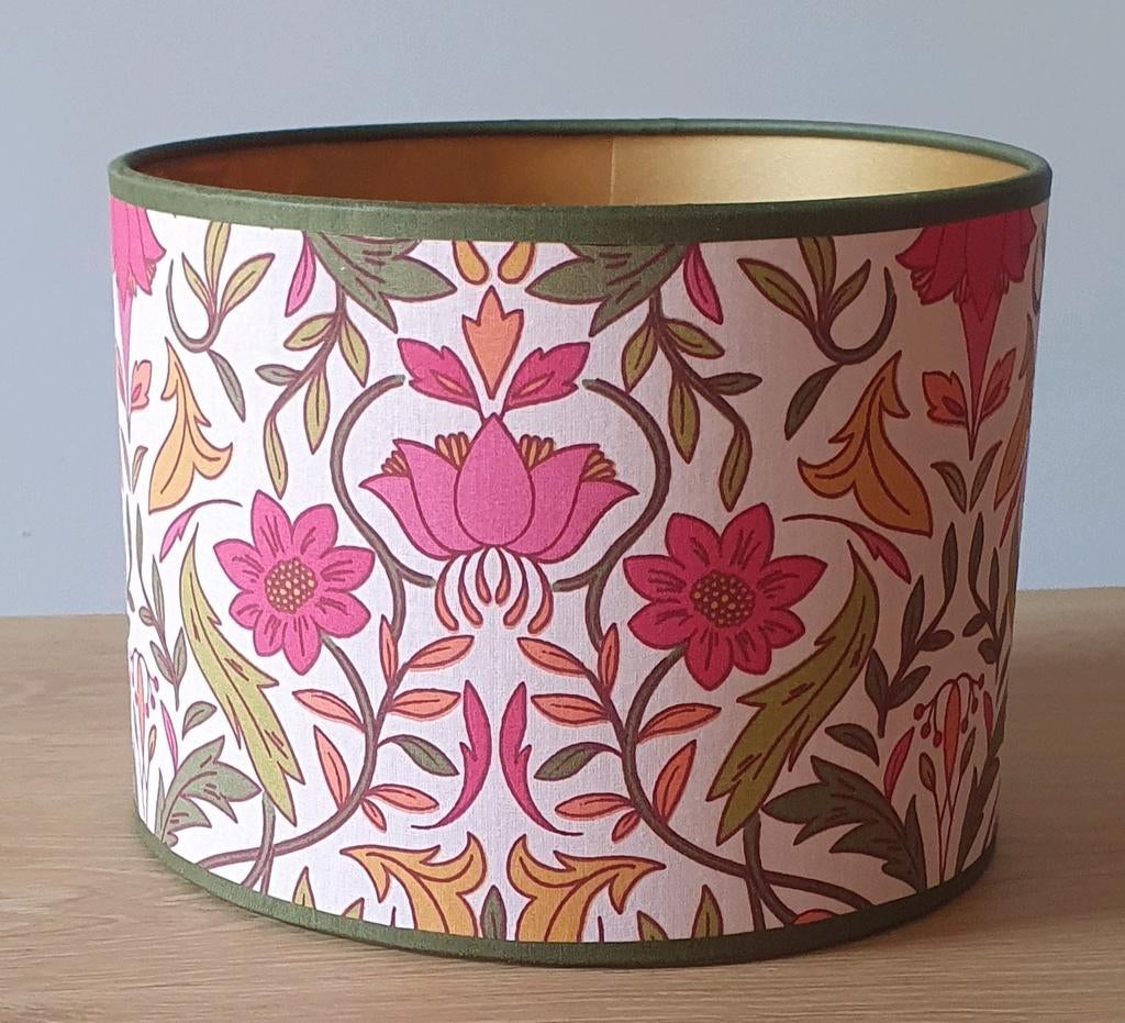 Nieuwe handgemaakte lampenkap met matgouden folie, 20x15 cm, Ophalen of Verzenden, Nieuw, Rond