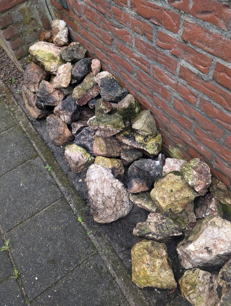 Gratis af te halen keien en rots stenen Zie foto.., Ophalen, Gebruikt, Lava, Kei