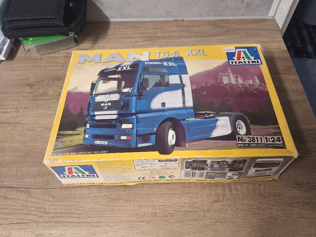 Vintage bouwmodel Italeri 1:24 MAN vrachtwagen nieuw in doos, Italeri, Groter dan 1:32, Nieuw, Ophalen of Verzenden
