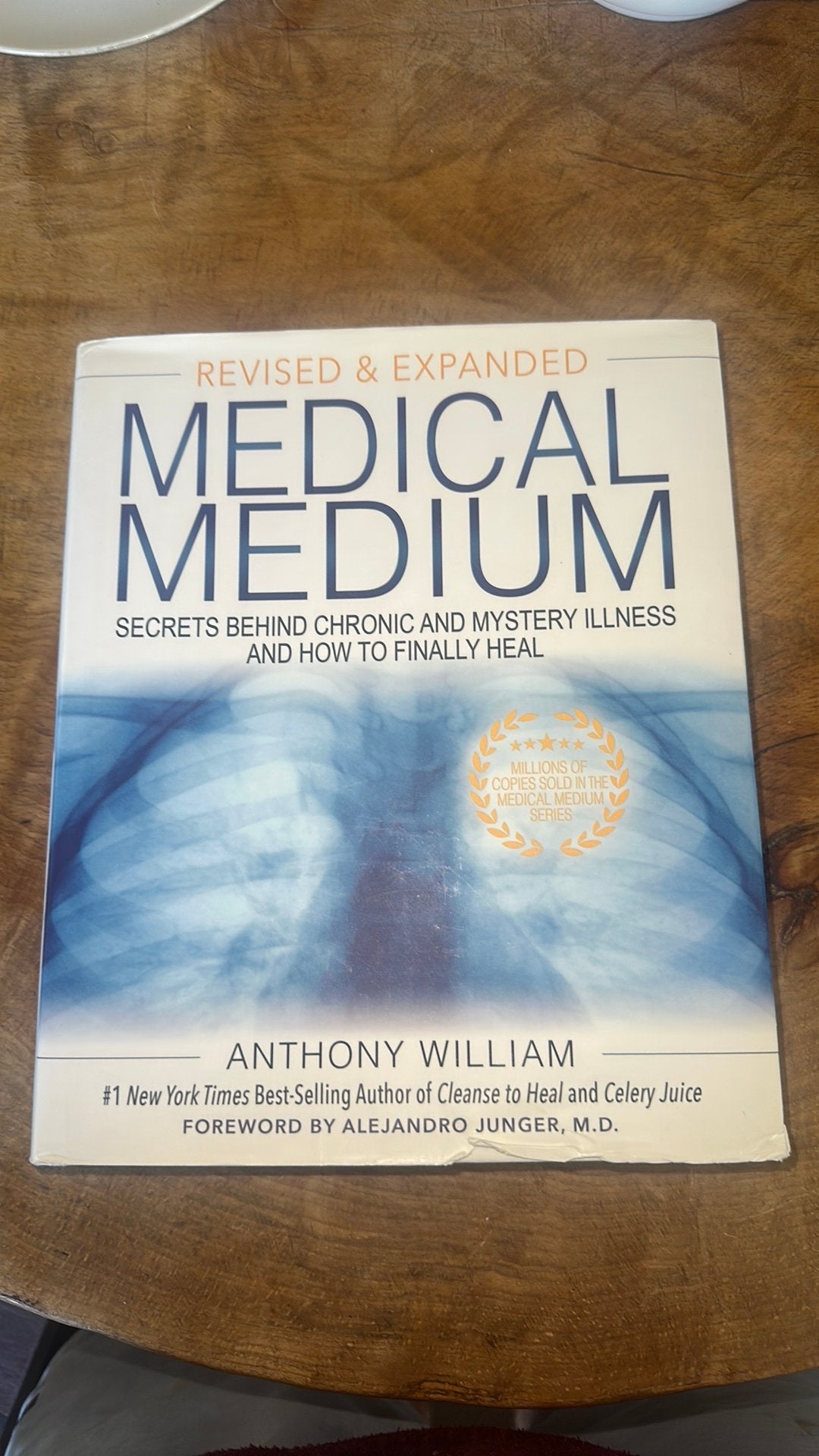 Medical Medium - Anthony William (boek - engels), Boeken, Ophalen of Verzenden, Zo goed als nieuw, Spiritualiteit algemeen, Overige typen