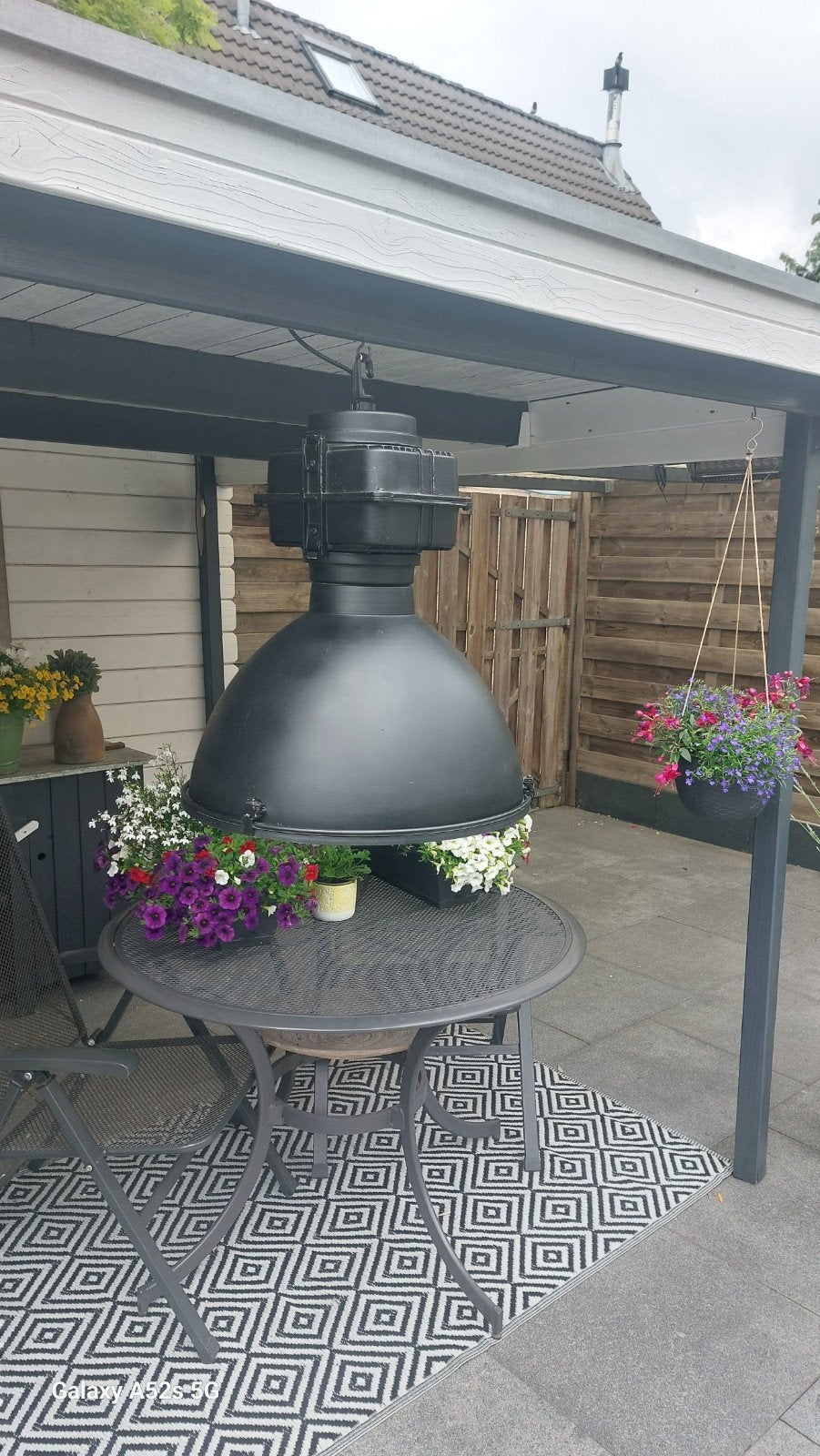 Industriele zwarte hanglamp., Ophalen, Zo goed als nieuw, Vintage
