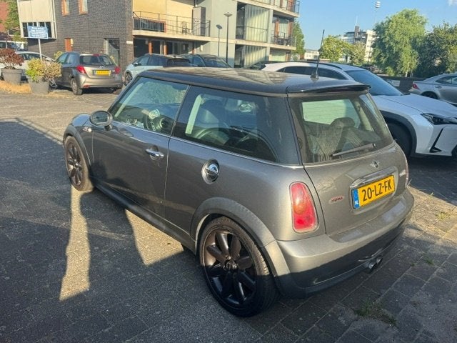 Mini 1.6 16V Cooper S 2003 Grijs, Voorwielaandrijving, Elektrische ramen, 4 cilinders, 4 stoelen