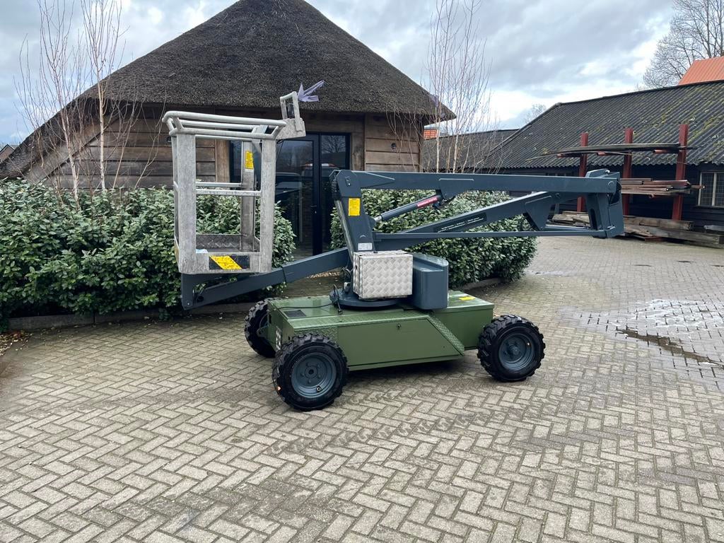 Hoogwerker sky high st 12 E, Ophalen
