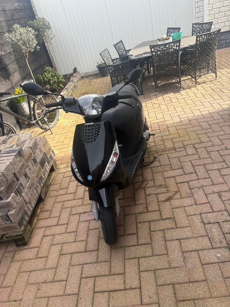 Piaggio zip snor nieuw staat, Ophalen, Zo goed als nieuw, Benzine