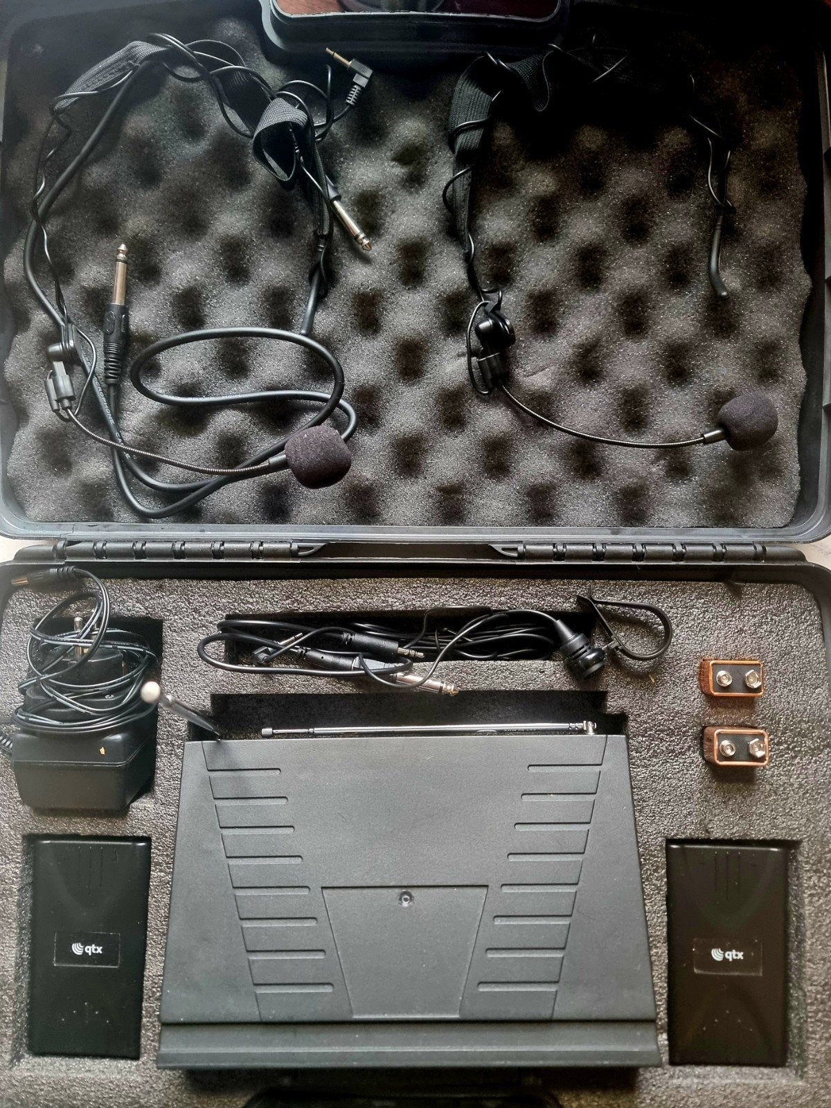 QTX VN2 Draadloos Microfoonsysteem 2 Headsets extra lavalier, Verzenden, Zo goed als nieuw, Zangmicrofoon, Draadloos