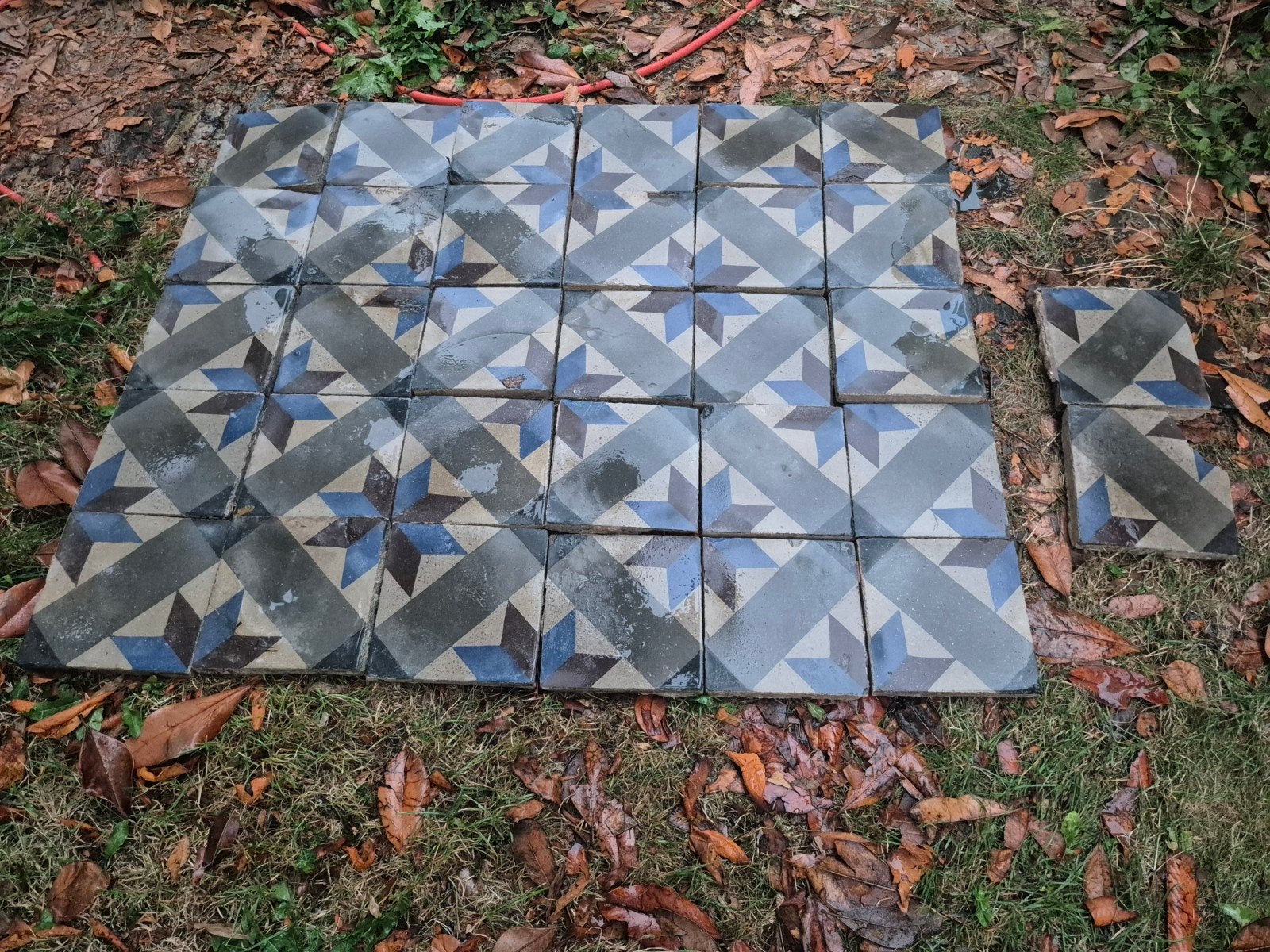 31 hele mooie antieke gekleurde tegels, Doe-het-zelf en Verbouw, Tegels, Ophalen, Keramiek, 20 tot 40 cm, Minder dan 5 m²