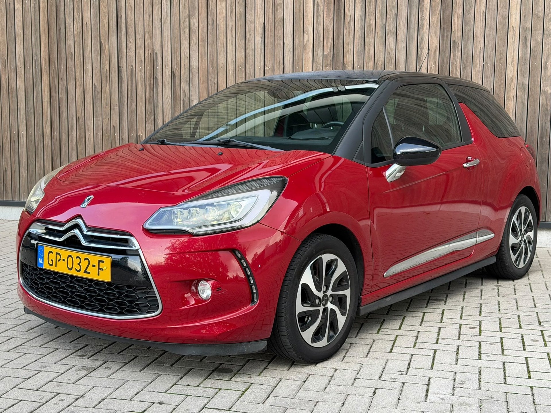 DS 3 1.6 BlueHDi Business | XENON | LED| NAVI |, Auto's, Voorwielaandrijving, Gebruikt, Euro 6, 4 cilinders