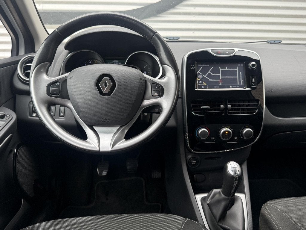 Renault Clio 1.5 dCi ECO Night&Day 2e Eigenaar|Navi|Airco|PD, Auto's, Voorwielaandrijving, Stof, Gebruikt, 4 cilinders
